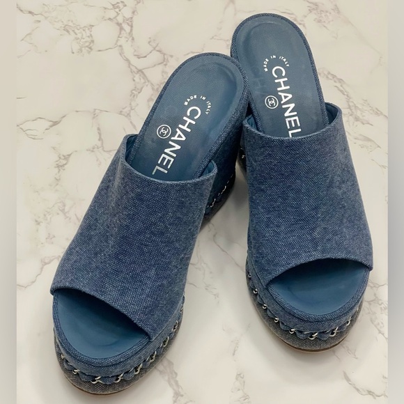 CHANEL CC Logo Chain Heel Denim Clogs Size 36.5 - Picture 1 of 10